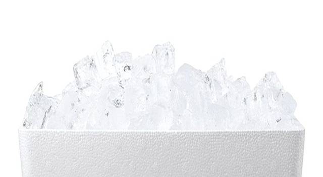 Polystyrene-box-with-ice-blocks