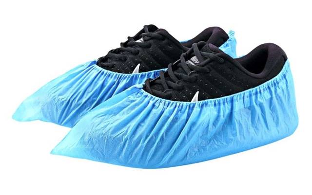 Protective-wear-overshoes-disposable-anti-slip-blue