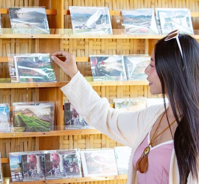 Polyprop-stationery-bags-cards-on-rack Polyprop-stationery-bags-cards-on-rack