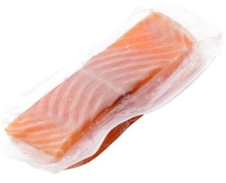 Clear-vacuum-bag-and-salmon